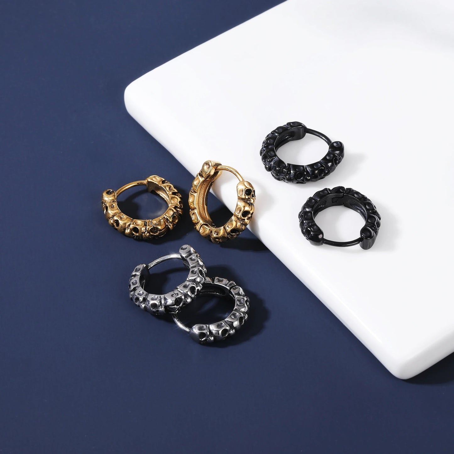 ✨ Punk Skull Hoop Earrings – Unisex Stainless Steel 🖤